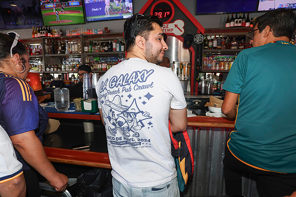 20260509_LB_Pub_Crawl_VP_0237