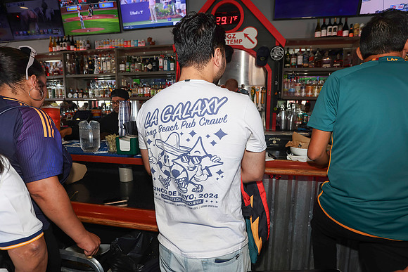 20260509_LB_Pub_Crawl_VP_0239