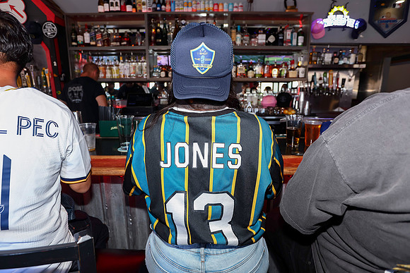 20260509_LB_Pub_Crawl_VP_0263
