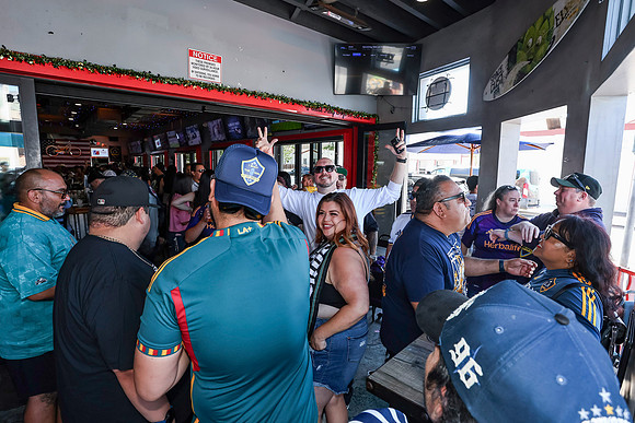 20260509_LB_Pub_Crawl_VP_0304