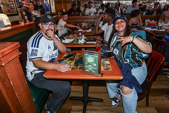 20260509_LB_Pub_Crawl_VP_0514