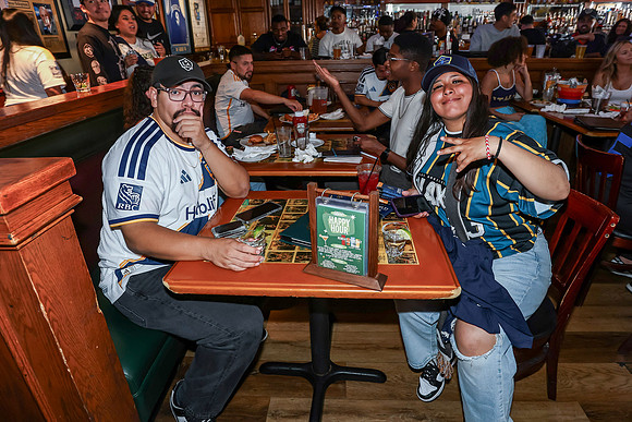 20260509_LB_Pub_Crawl_VP_0515