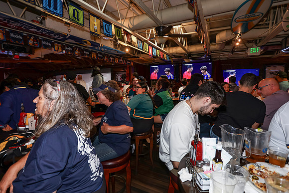 20260509_LB_Pub_Crawl_VP_0570