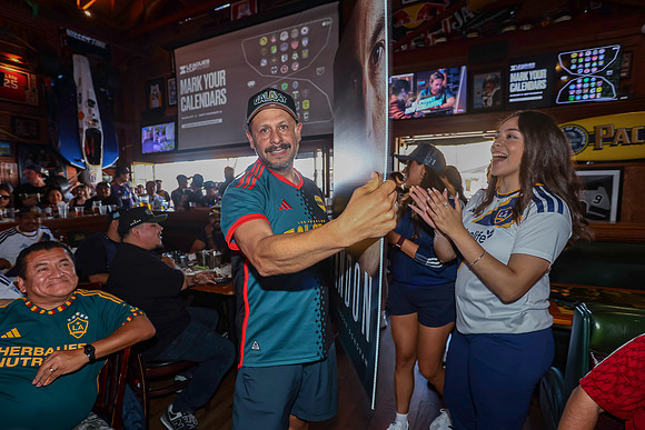 20260509_LB_Pub_Crawl_VP_0606