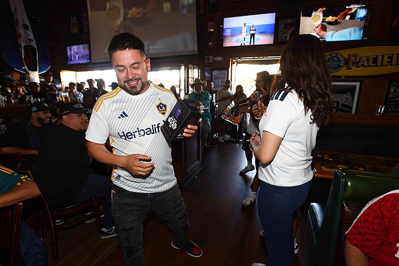 20260509_LB_Pub_Crawl_VP_0617