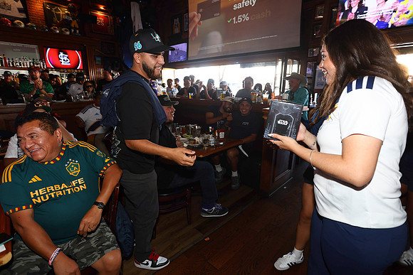 20260509_LB_Pub_Crawl_VP_0621