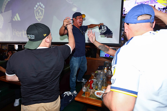 20260509_LB_Pub_Crawl_VP_0704