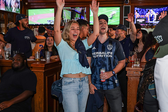 20260509_LB_Pub_Crawl_VP_0731