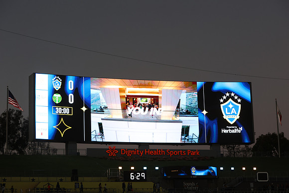 20261014_LAGalaxyvsPortland_GA_4933