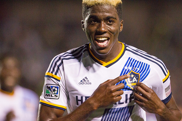 052114_LA_GALAXY_JL_3025