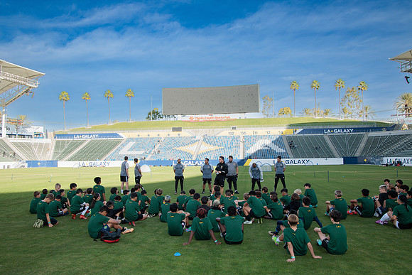 121723_LA_GALAXY_RM_0001