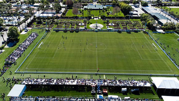 021124_LA_GALAXY_MO_0009