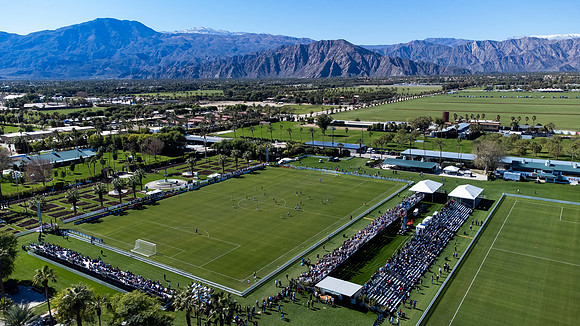 021124_LA_GALAXY_MO_0010