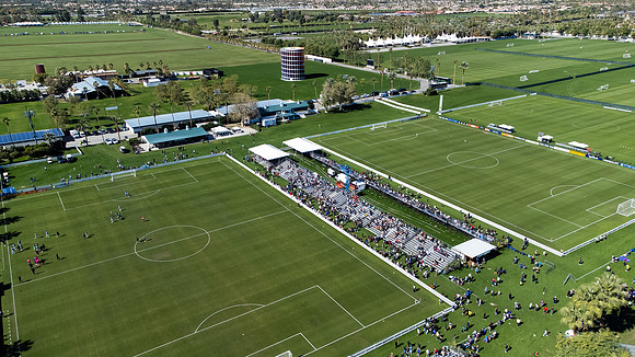 021124_LA_GALAXY_MO_0012
