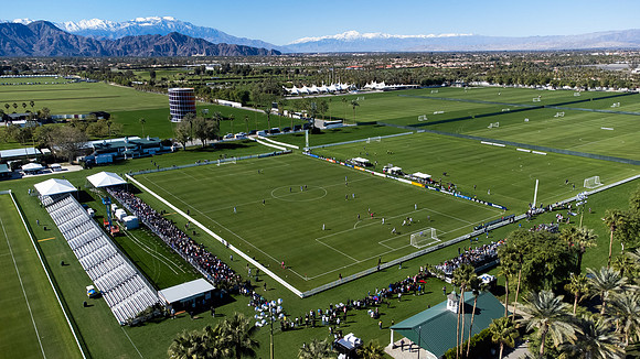 021124_LA_GALAXY_MO_0027