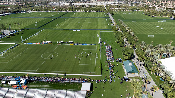 021124_LA_GALAXY_MO_0029