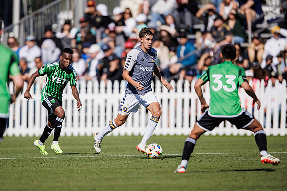 021124_LA_GALAXY_RM_0323