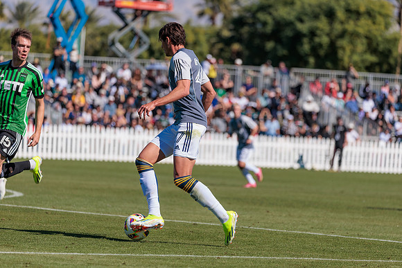 021124_LA_GALAXY_MO_0150