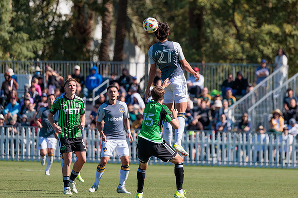 021124_LA_GALAXY_MO_0151