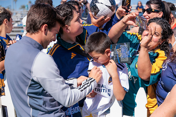 021124_LA_GALAXY_MO_0063