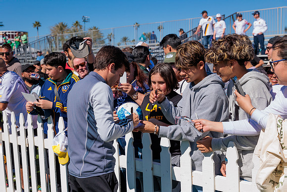 021124_LA_GALAXY_MO_0064