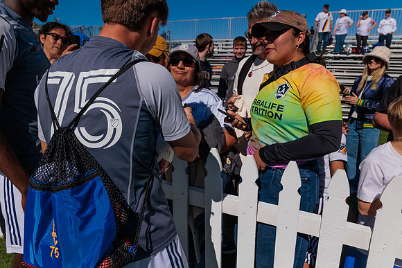 021124_LA_GALAXY_MO_0071