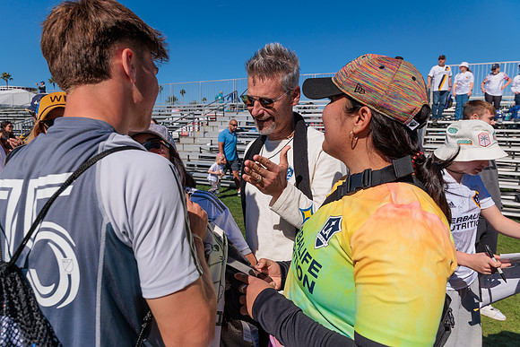 021124_LA_GALAXY_MO_0074