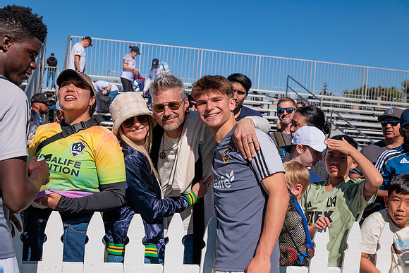 021124_LA_GALAXY_MO_0077
