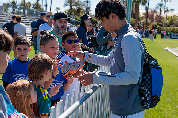 021124_LA_GALAXY_MO_0083