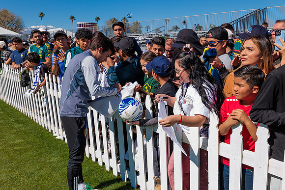 021124_LA_GALAXY_MO_0089