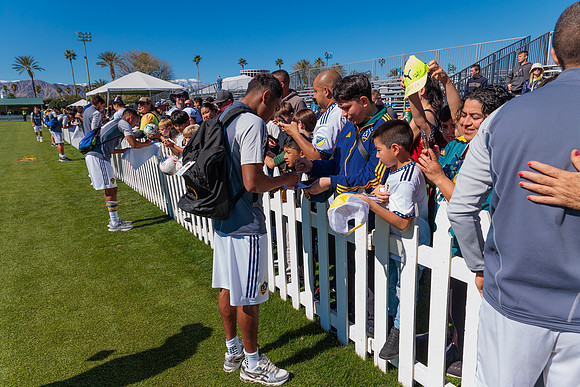 021124_LA_GALAXY_MO_0090