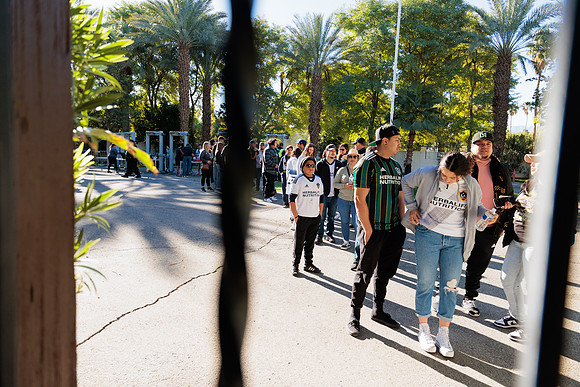 021124_LA_GALAXY_MO_0001