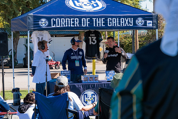 021124_LA_GALAXY_MO_0096