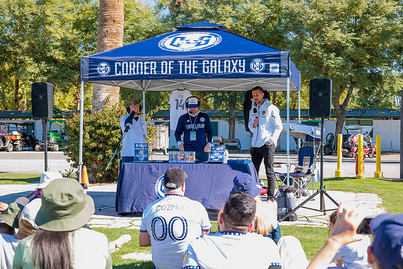 021124_LA_GALAXY_MO_0106
