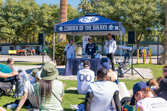 021124_LA_GALAXY_MO_0108