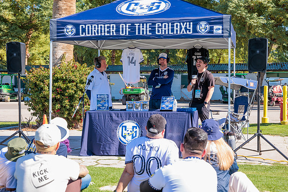 021124_LA_GALAXY_MO_0113