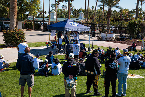 021124_LA_GALAXY_MO_0111