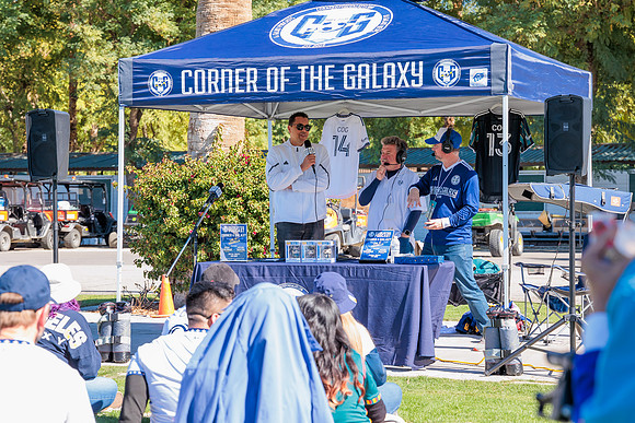 021124_LA_GALAXY_MO_0117