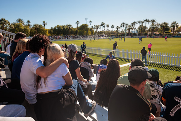 021124_LA_GALAXY_MO_0138