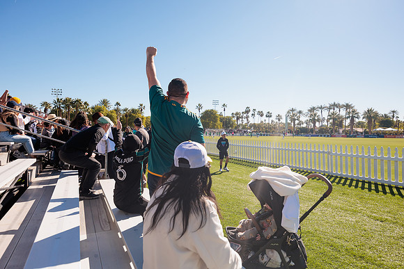 021124_LA_GALAXY_MO_0140