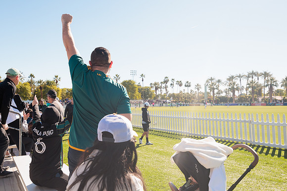 021124_LA_GALAXY_MO_0141