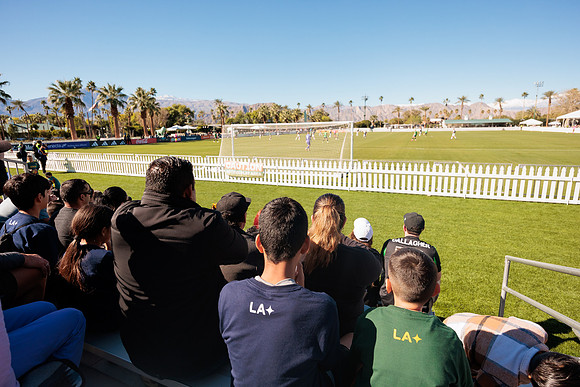 021124_LA_GALAXY_MO_0143