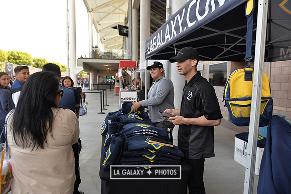 060219_LAGalaxy_vs_NERevolution_SC0211