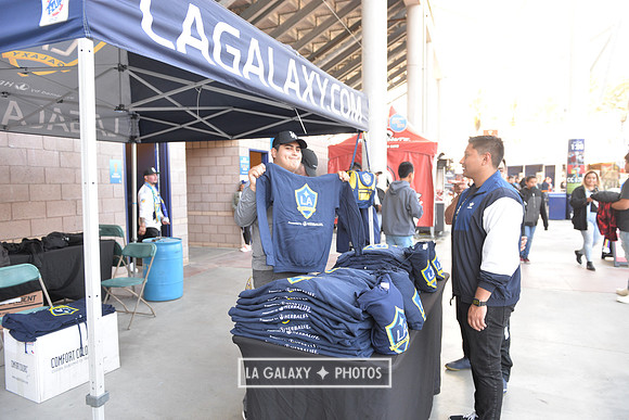 060219_LAGalaxy_vs_NERevolution_SC0193