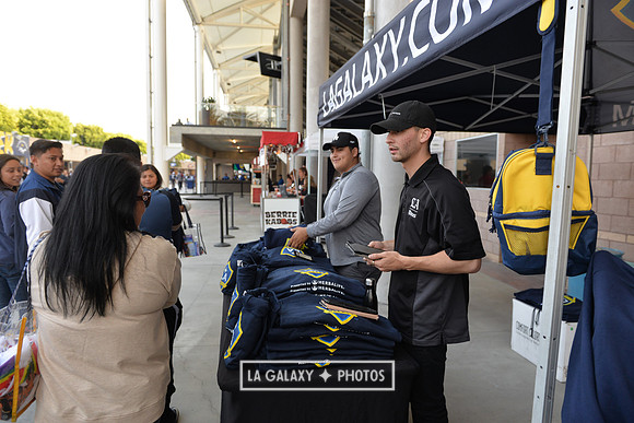 060219_LAGalaxy_vs_NERevolution_SC0212