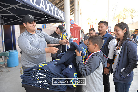 060219_LAGalaxy_vs_NERevolution_SC0200
