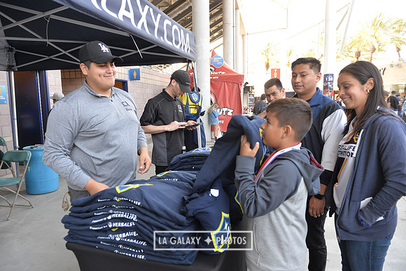 060219_LAGalaxy_vs_NERevolution_SC0201