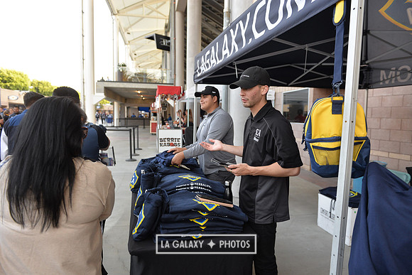 060219_LAGalaxy_vs_NERevolution_SC0210