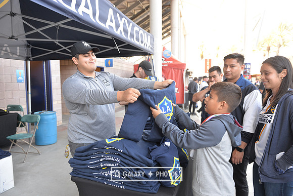 060219_LAGalaxy_vs_NERevolution_SC0198