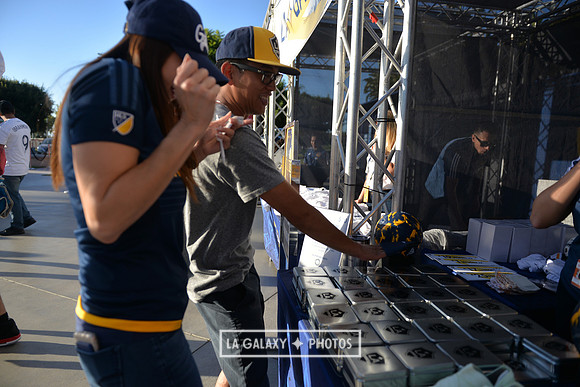 10202019_GalaxyViewingParty_SC_0209